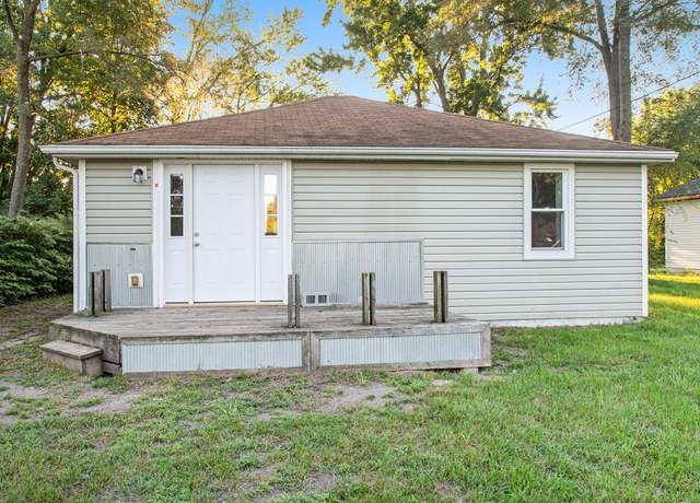 Property at 1549 Reeder Ave, Benton Harbor, MI 49022, 3 beds, 1 bath