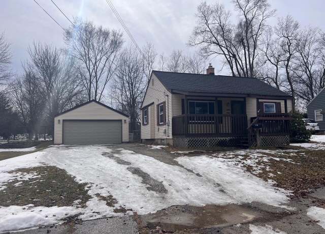 Property at 1122 Ecklund St NE, Grand Rapids, MI 49505, 2 beds, 1 bath