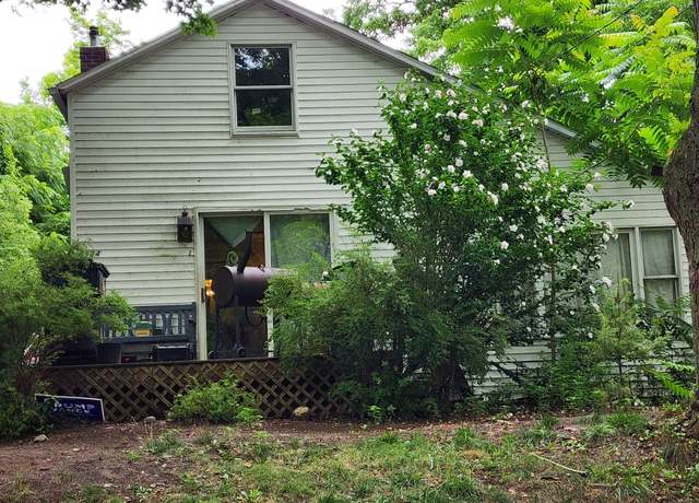 Property at 124 Park Ave, Allegan, MI 49010, 3 beds, 1 bath