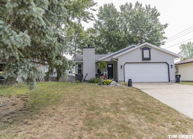 Property at 556 Clinton Ave NW, Grand Rapids, MI 49534, 2 beds, 2 baths