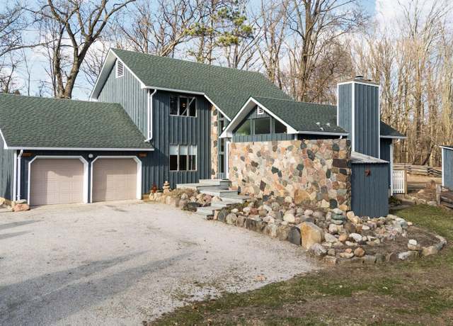 Property at 7541 E Monroe Rd, Tecumseh, MI 49286, 3 beds, 2.5 baths