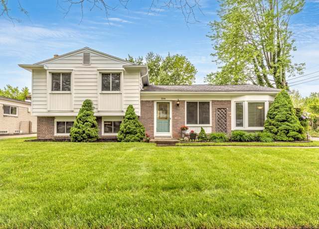 Property at 204 Meadowlake Rd, Canton, MI 48188, 3 beds, 2 baths