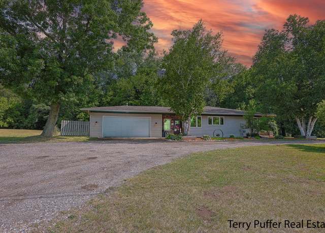 Property at 721 17 Mile Rd, Kent City, MI 49330, 5 beds, 2.5 baths