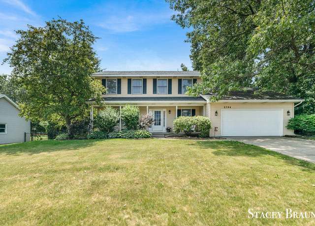 Property at 2704 Curticewood Dr NE, Grand Rapids, MI 49525, 3 beds, 2.5 baths