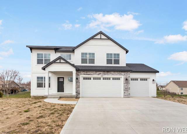 Property at 9453 Fields Dr, Zeeland, MI 49464, 4 beds, 2.5 baths