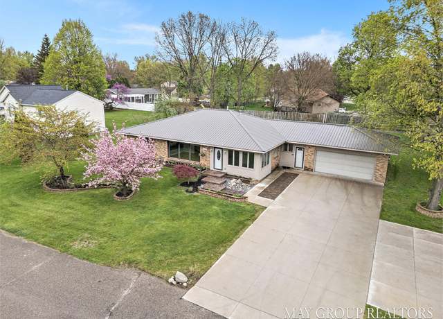 Property at 1246 Forest Hollow Ct SE, Kentwood, MI 49546, 4 beds, 3 baths
