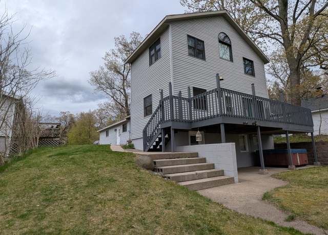 Property at 5657 Harding Ave, Muskegon, MI 49442, 4 beds, 2 baths