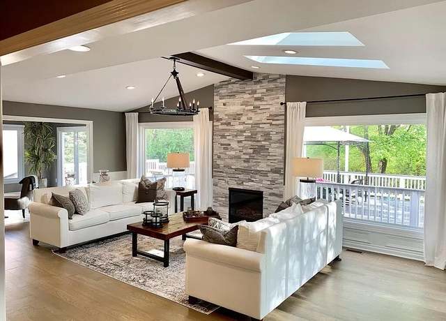 Property at 16124 Maplewood Ct, Northville, MI 48168, 4 beds, 2.5 baths