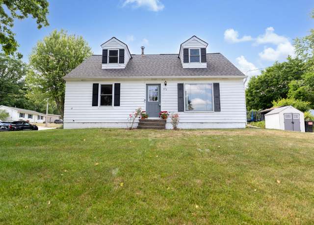 Property at 273 Summit Ave NE, Rockford, MI 49341, 4 beds, 1.5 baths