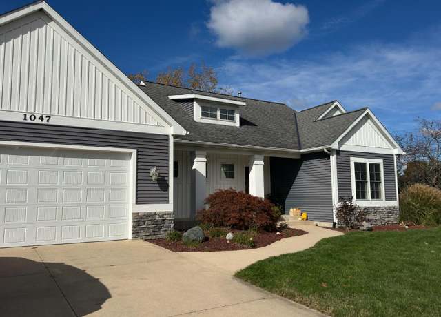 Property at 1047 E Bluff Ct, Zeeland, MI 49464, 5 beds, 3.5 baths