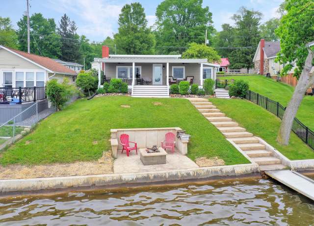 Property at 1051 Willow Dr, Colon, MI 49040, 2 beds, 1 bath