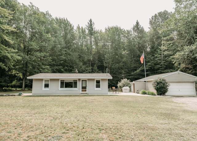 Property at 5421 W Angling Rd, Ludington, MI 49431, 2 beds, 1 bath