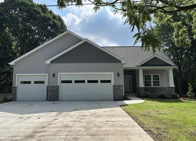 Property at 5966 E Sleepy Hollow Ln, East Lansing, MI 48823, 3 beds, 2.5 baths