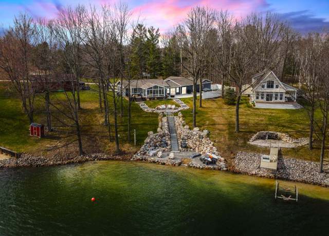 Property at 9356 Miramichi Dr, Evart, MI 49631, 3 beds, 2.5 baths