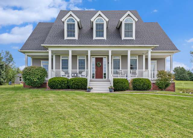 Property at 7812 Fountain Hills Ln, Davisburg, MI 48350, 4 beds, 3 baths