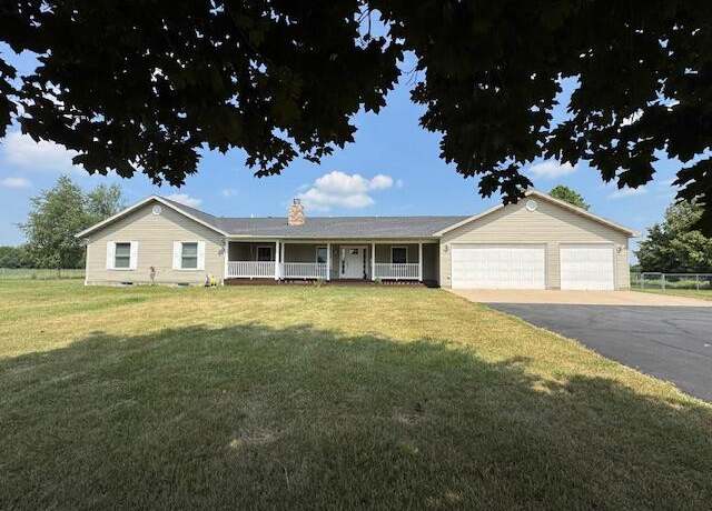 Property at 6345 Wolf Lake Rd, Jackson, MI 49201, 5 beds, 3.5 baths