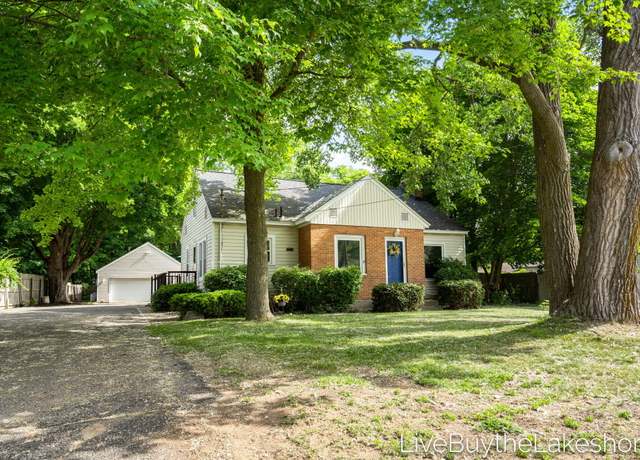 Property at 34 Porter Rd, Norton Shores, MI 49441, 3 beds, 1 bath
