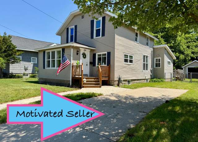 Property at 202 N Staffon St, Ludington, MI 49431, 4 beds, 1.5 baths
