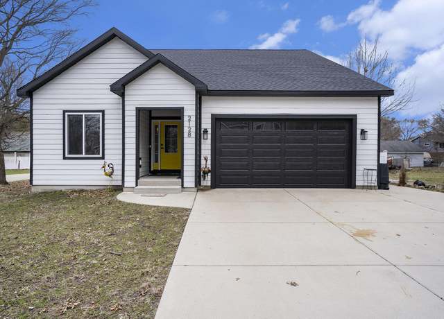 Property at 2128 Sampson Ave, Muskegon, MI 49441, 3 beds, 2 baths