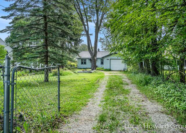 Property at 1124 Kusterer Dr NW, Grand Rapids, MI 49534, 2 beds, 1 bath