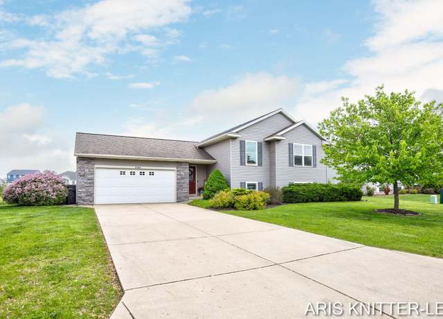 Property at 2484 Black Brook Dr, Zeeland, MI 49464, 3 beds, 2 baths