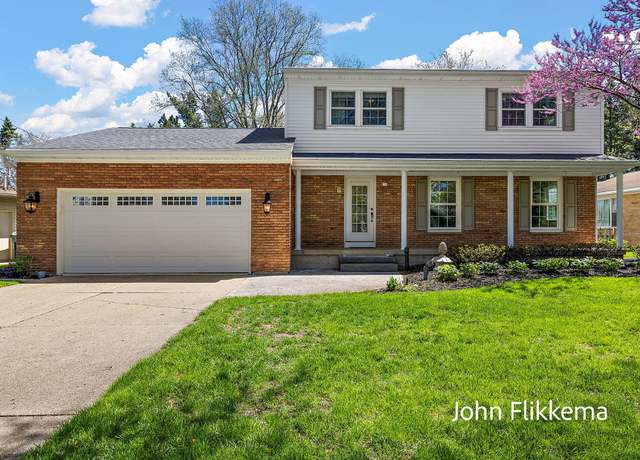 Property at 1364 Worcester Dr NE, Grand Rapids, MI 49505, 4 beds, 3.5 baths