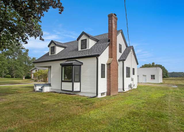 Property at 1203 E Centre Ave, Portage, MI 49002, 3 beds, 1 bath