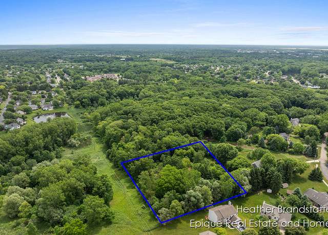 Property at 4323 Woodside Oaks Dr SE, Grand Rapids, MI 49546
