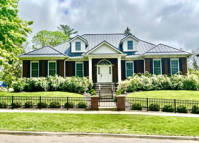 Property at 221 N Manning St, Hillsdale, MI 49242, 3 beds, 2.5 baths