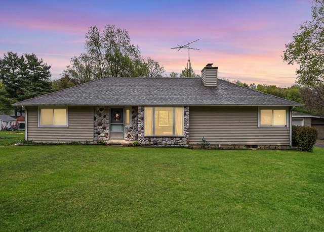 Property at 5647 Maple Dale Rd, Jackson, MI 49201, 3 beds, 2 baths