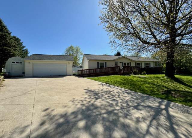 Property at 281 Mirror Dr, Jerome, MI 49249, 3 beds, 2 baths