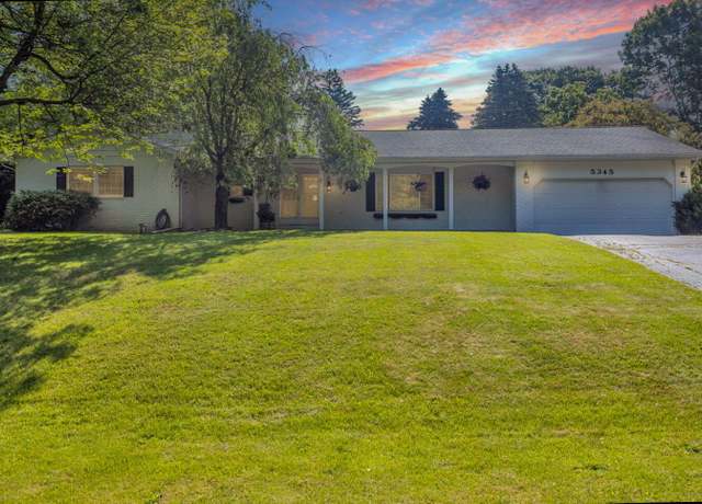 Property at 5345 Squires Manor Road Rd, Jackson, MI 49201, 4 beds, 2.5 baths