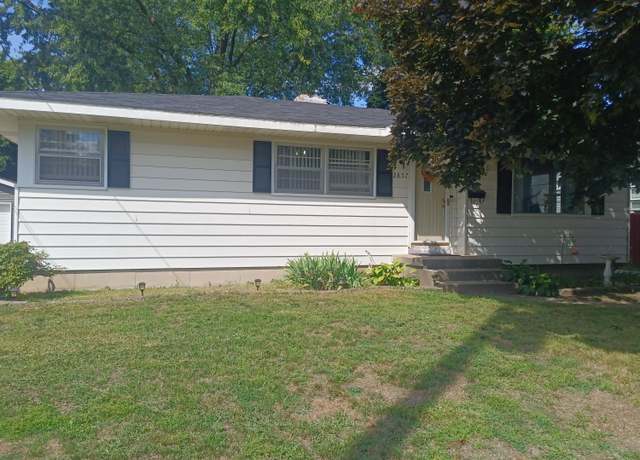 Property at 2857 Sharon Ave SW, Wyoming, MI 49519, 3 beds, 2 baths
