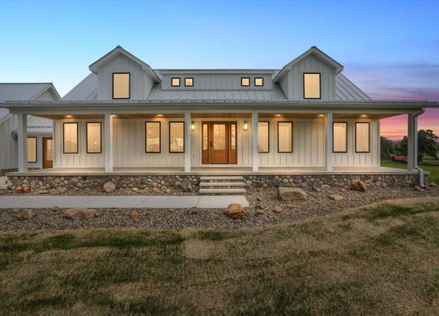 Property at 7280 Austin Rd, Saline, MI 48176, 3 beds, 4.5 baths