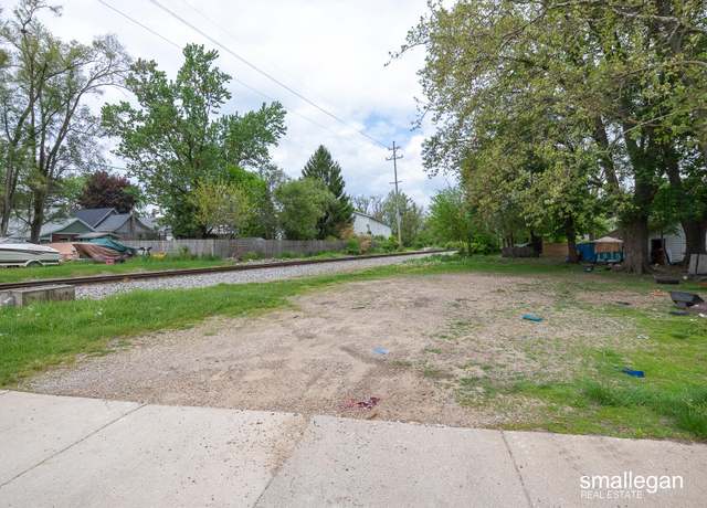 Property at 619 Lake St, Kalamazoo, MI 49001