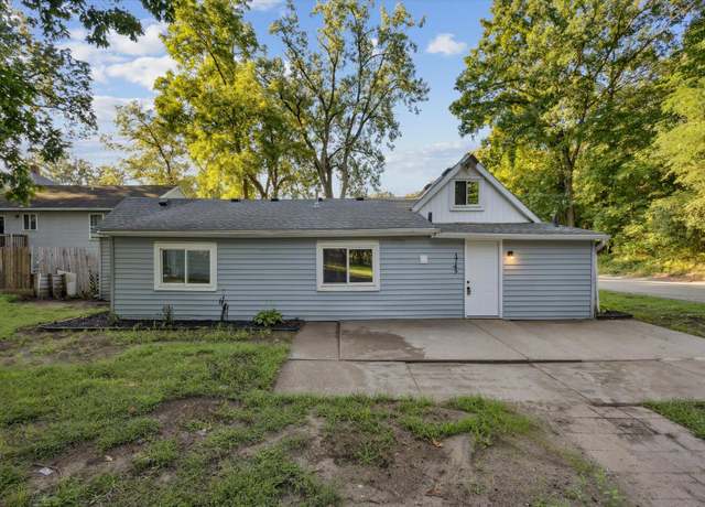 Property at 1745 Vinecroft St NW, Grand Rapids, MI 49544, 4 beds, 1 bath