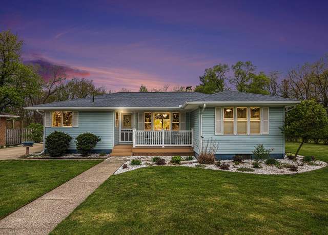 Property at 409 Louise Ave, Dowagiac, MI 49047, 3 beds, 2.5 baths