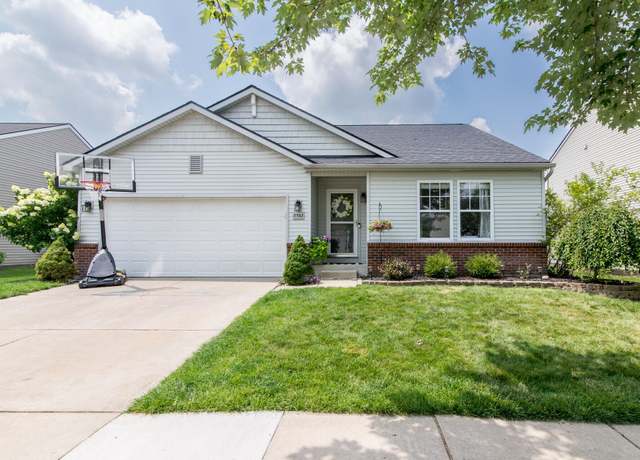 Property at 8532 Hawthorn Hl, Dexter, MI 48130, 4 beds, 3 baths