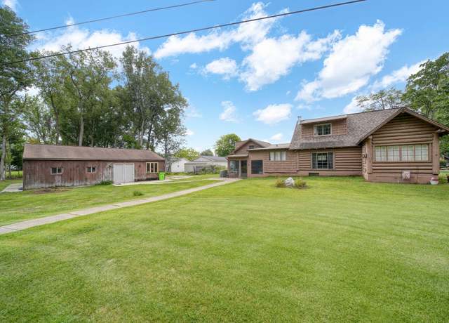 Property at 8000 S Portage Rd, Jackson, MI 49201, 3 beds, 2 baths