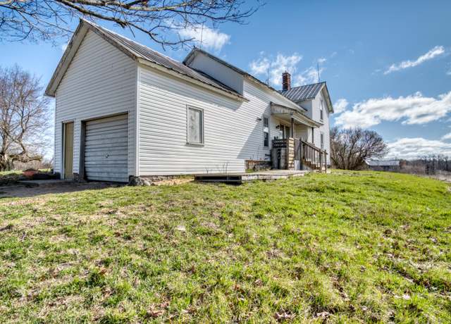 Property at 6393 N Greenville Rd, Lakeview, MI 48850, 5 beds, 1.5 baths