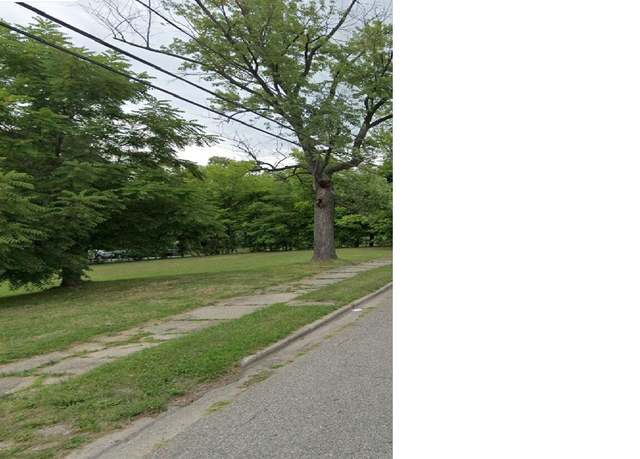 Property at 54 Bellevue St, Pontiac, MI 48342