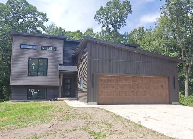 Property at 625 S Walker Rd, Muskegon, MI 49442, 3 beds, 2.5 baths