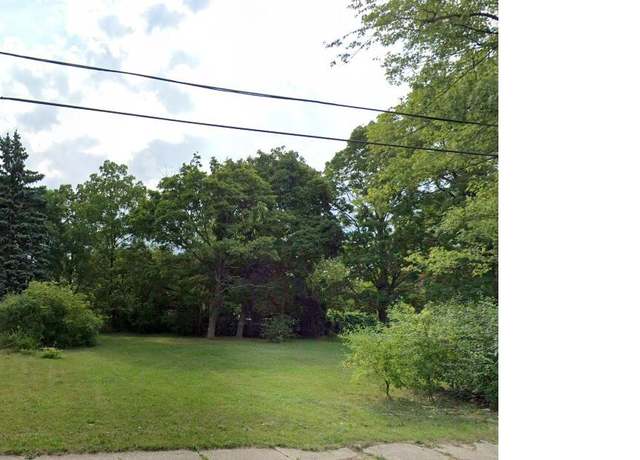 Property at 24 Belmont Ave, Pontiac, MI 48342