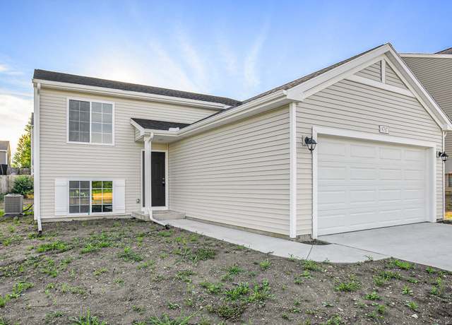 Property at 8797 E Sturtevant Ave, Richland, MI 49083, 4 beds, 2 baths