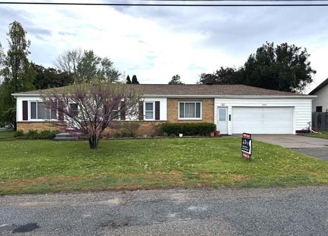 Property at 1939 Eldon St NE, Grand Rapids, MI 49525, 3 beds, 2 baths