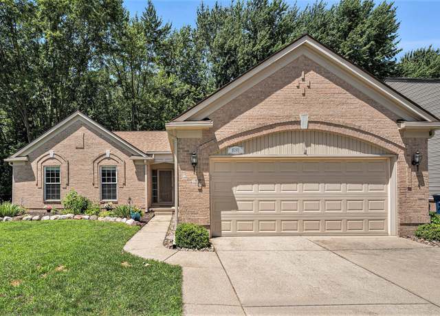 Property at 8191 Creekside Dr, Westland, MI 48185, 3 beds, 2 baths