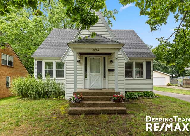 Property at 2256 Wyoming Ave SW, Wyoming, MI 49519, 4 beds, 1 bath