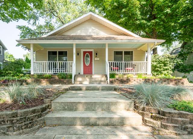 Property at 908 Wayne St, St. Joseph, MI 49085, 2 beds, 2 baths