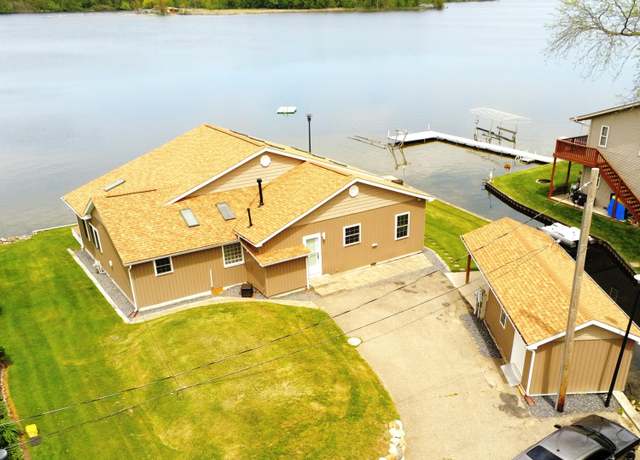 Property at 216 Sandalwood Dr, Quincy, MI 49082, 4 beds, 2 baths