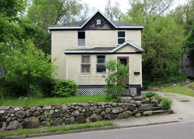 Property at 203 W Belmont St, Kalamazoo, MI 49001, 3 beds, 1 bath